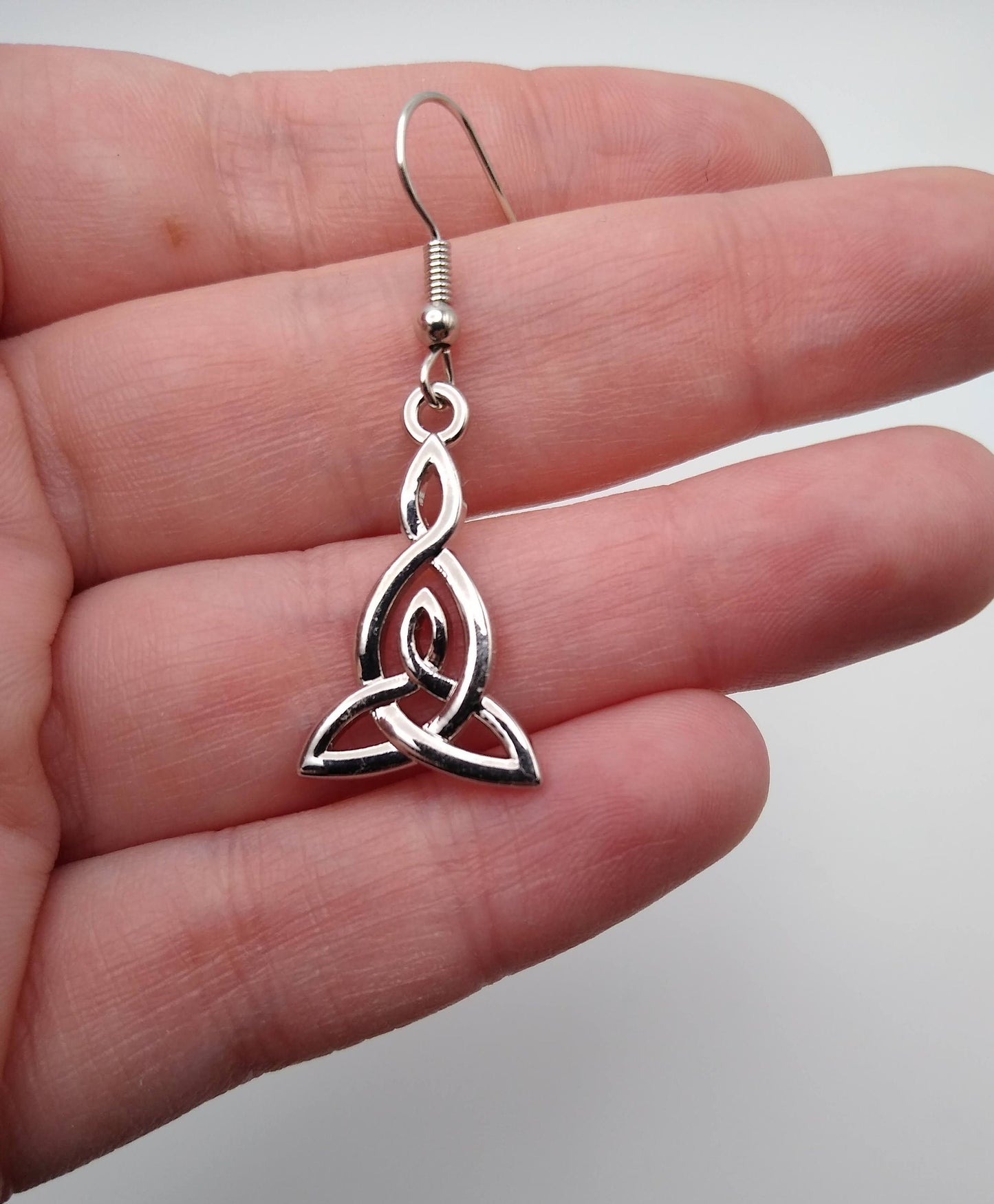 Silver Celtic Knot Earrings / Knotwork Dangle Earrings / Hypoallergic Jewelry
