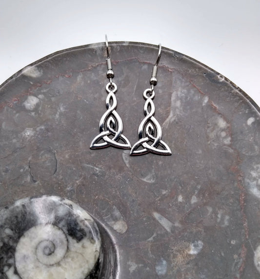 Silver Celtic Knot Earrings / Knotwork Dangle Earrings / Hypoallergic Jewelry